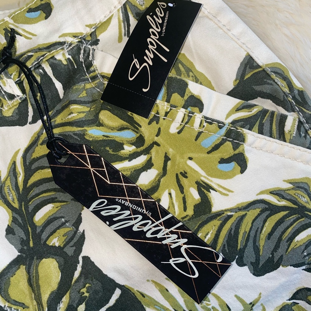 UNIONBAY Tropical Palm Leaf Print Shorts Size 16 Natural Off-white, Green - Picture 8 of 10
